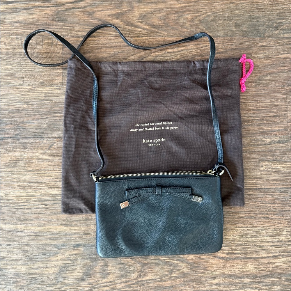 Kate Spade Mini Black Crossbody with Bow detail in pebble leather - Pre-owned